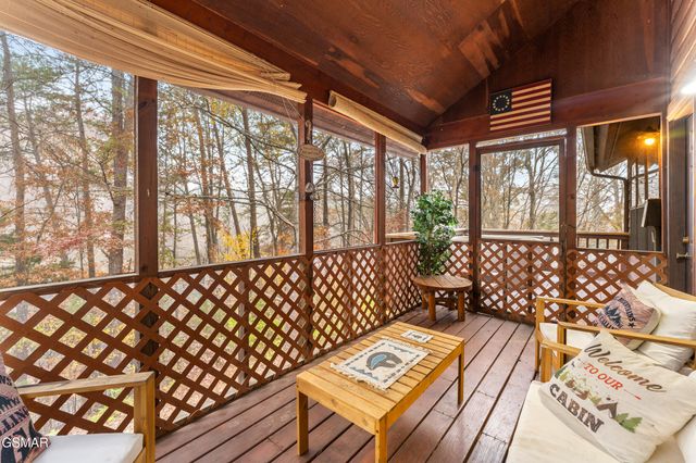 813 S New Era Road, Sevierville, TN 37862