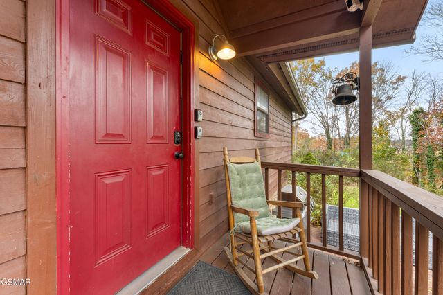 813 S New Era Road, Sevierville, TN 37862