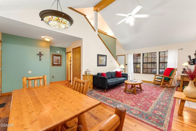 813 S New Era Road, Sevierville, TN 37862