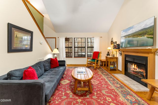 813 S New Era Road, Sevierville, TN 37862