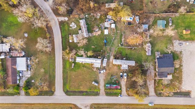 16118 County Road 897, Rosharon, TX 77583