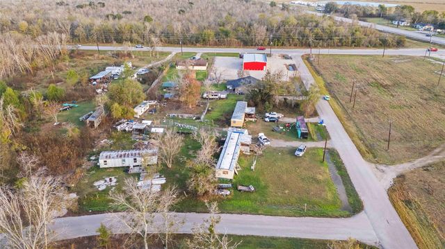 16118 County Road 897, Rosharon, TX 77583