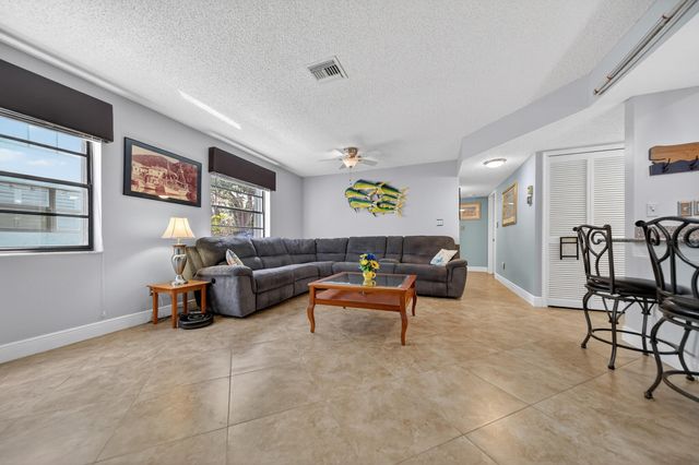 4083 SE Centerboard Lane 3-a, Stuart, FL 34997