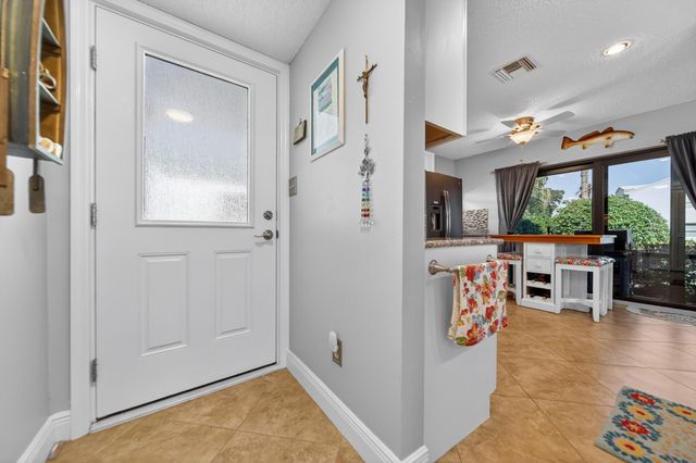 4083 SE Centerboard Lane 3-a, Stuart, FL 34997