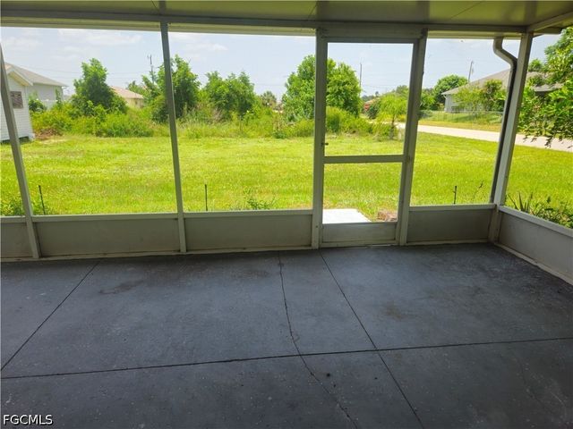 4020 26th ST SW, Lehigh Acres, FL 33976