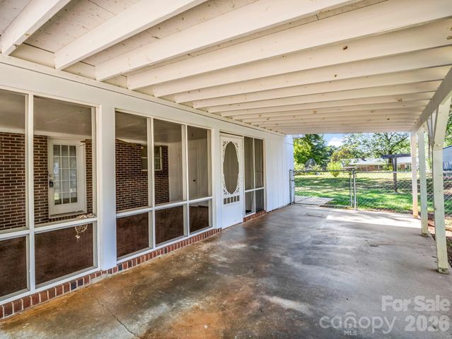 255 Smith Grove Road, Forest City, NC 28043