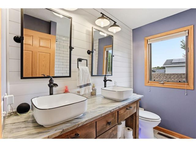 5050 210th Street, Forest Lake, MN 55025