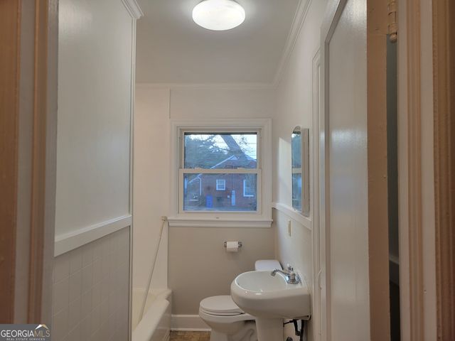 1624 Highland Avenue, Dublin, GA 31021