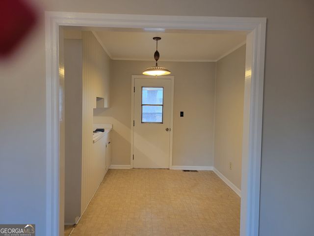 1624 Highland Avenue, Dublin, GA 31021