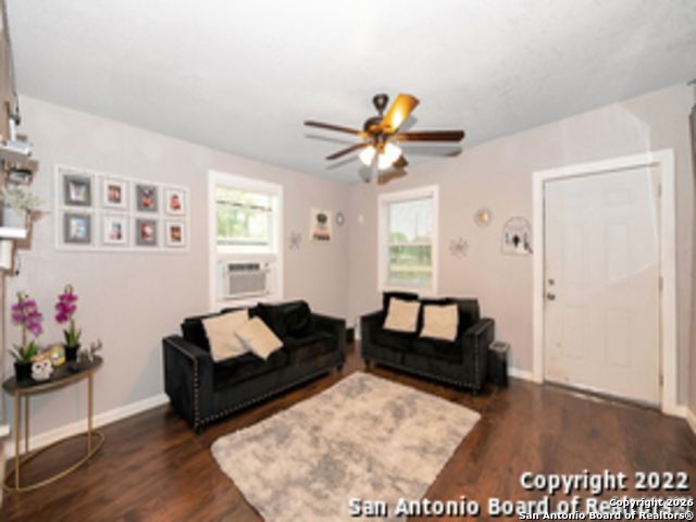 915 San Marcos, San Antonio, TX 78207