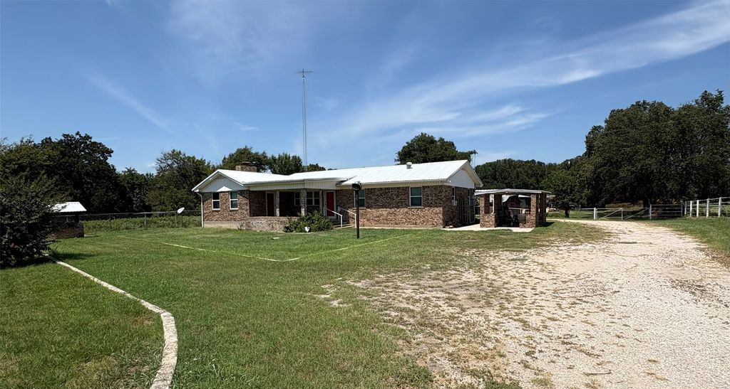 7342 Fm 1810, Chico, TX 76431