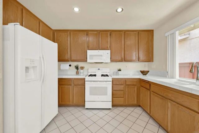 2507 Starlight, Escondido, CA 92026