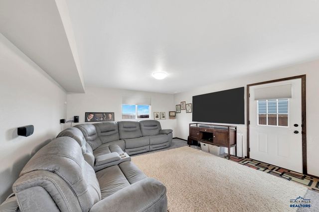 2033 E PHILADELPHIA, Rapid City, SD 57703