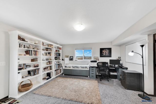 2033 E PHILADELPHIA, Rapid City, SD 57703