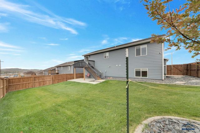2033 E PHILADELPHIA, Rapid City, SD 57703