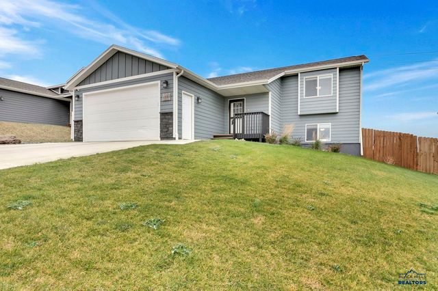 2033 E PHILADELPHIA, Rapid City, SD 57703