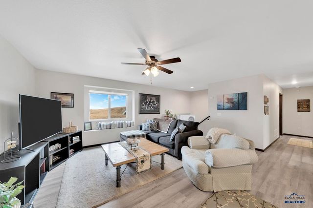 2033 E PHILADELPHIA, Rapid City, SD 57703
