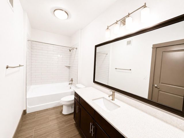 2910 Milam St Street 1130, Houston, TX 77006