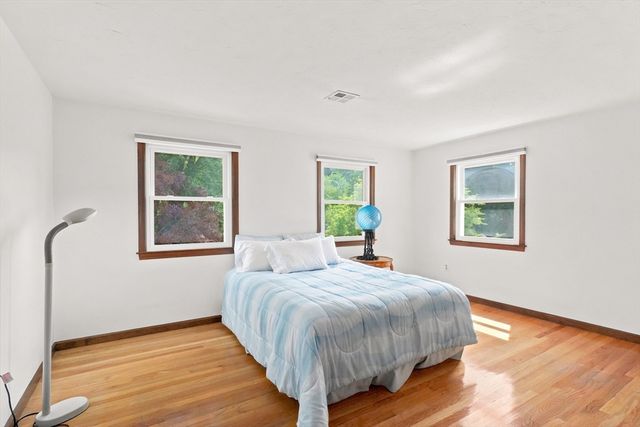 8 Flanagan Drive, Framingham, MA 01701