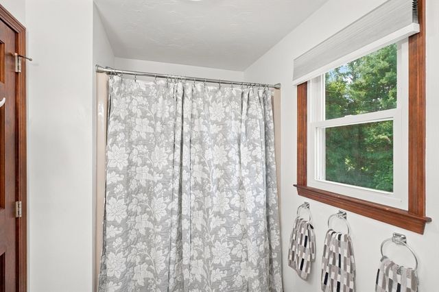 8 Flanagan Drive, Framingham, MA 01701