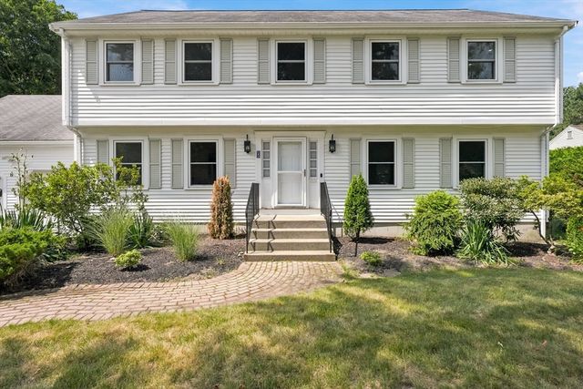 8 Flanagan Drive, Framingham, MA 01701