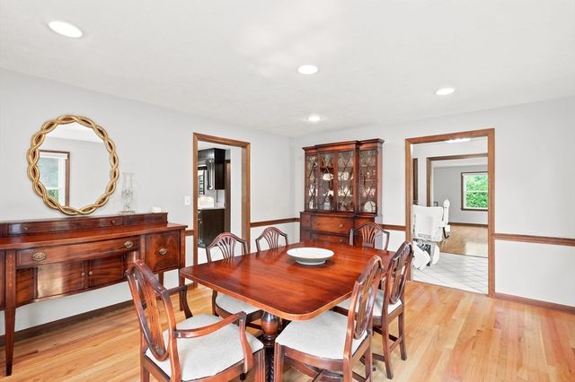8 Flanagan Drive, Framingham, MA 01701
