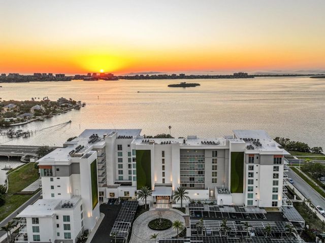 1020 SUNSET POINT ROAD 609, Clearwater, FL 33755