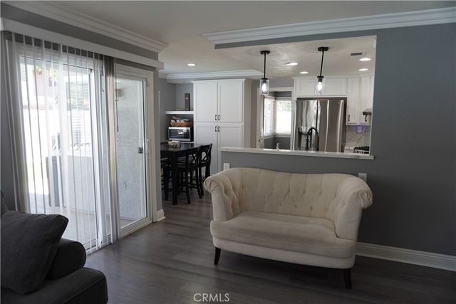 10406 Sandstone Court, Mentone, CA 92359