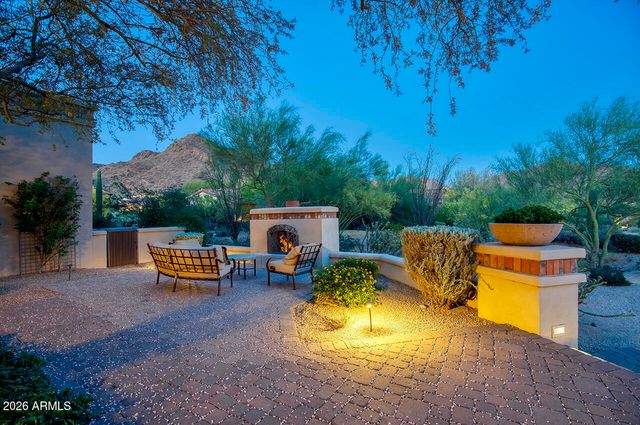 9820 E THOMPSON PEAK Parkway 824, Scottsdale, AZ 85255