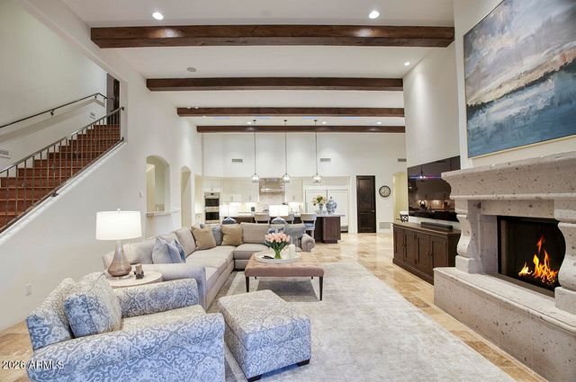9820 E THOMPSON PEAK Parkway 824, Scottsdale, AZ 85255