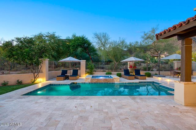9820 E THOMPSON PEAK Parkway 824, Scottsdale, AZ 85255