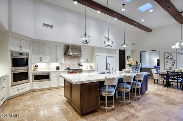 9820 E THOMPSON PEAK Parkway 824, Scottsdale, AZ 85255
