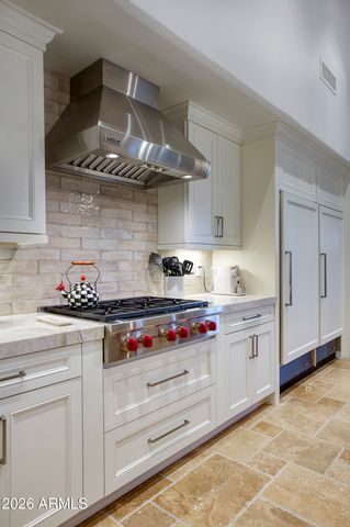 9820 E THOMPSON PEAK Parkway 824, Scottsdale, AZ 85255