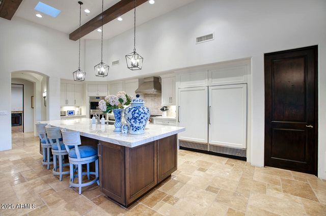 9820 E THOMPSON PEAK Parkway 824, Scottsdale, AZ 85255