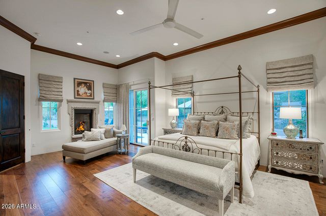 9820 E THOMPSON PEAK Parkway 824, Scottsdale, AZ 85255