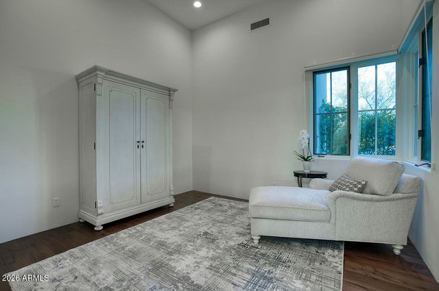 9820 E THOMPSON PEAK Parkway 824, Scottsdale, AZ 85255