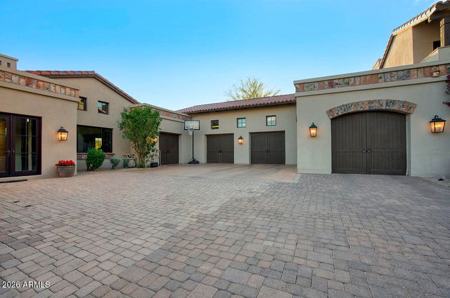 9820 E THOMPSON PEAK Parkway 824, Scottsdale, AZ 85255