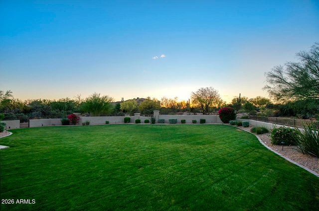 9820 E THOMPSON PEAK Parkway 824, Scottsdale, AZ 85255