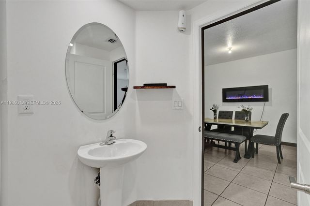 408 NE 212th Ter, Miami, FL 33179