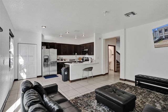 408 NE 212th Ter, Miami, FL 33179