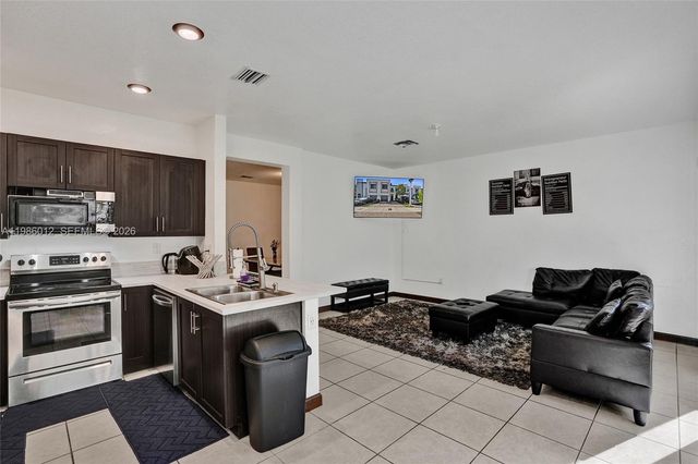 408 NE 212th Ter, Miami, FL 33179