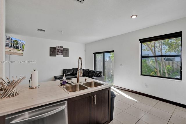 408 NE 212th Ter, Miami, FL 33179