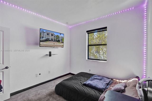 408 NE 212th Ter, Miami, FL 33179