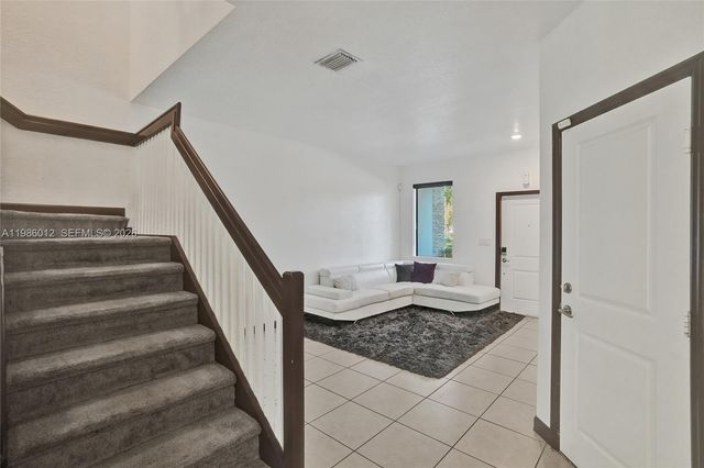 408 NE 212th Ter, Miami, FL 33179