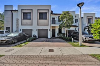 408 NE 212th Ter, Miami, FL 33179