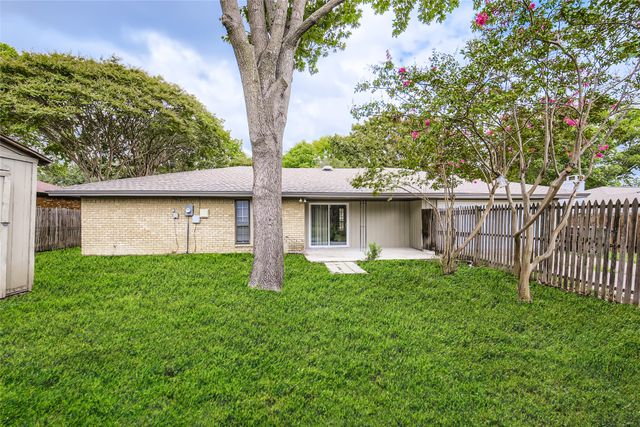 1724 Midcrest Drive, Plano, TX 75075