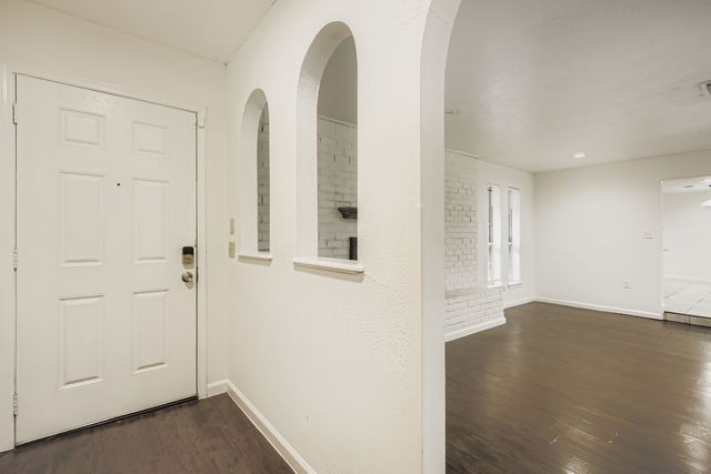 1724 Midcrest Drive, Plano, TX 75075