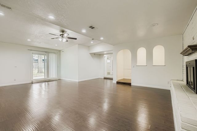 1724 Midcrest Drive, Plano, TX 75075