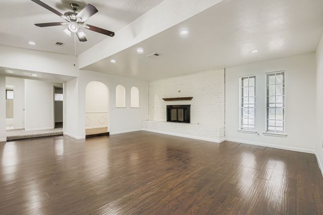 1724 Midcrest Drive, Plano, TX 75075