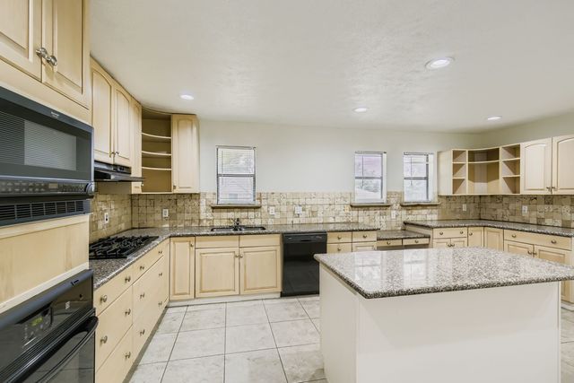 1724 Midcrest Drive, Plano, TX 75075